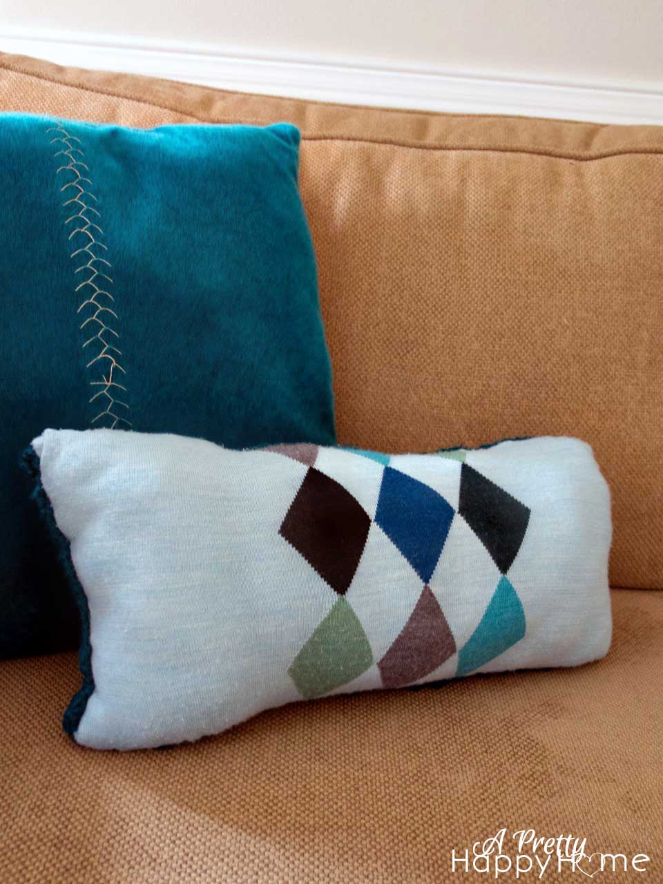 A Sweater Vest + Knitting Practice = Pillow pillow2