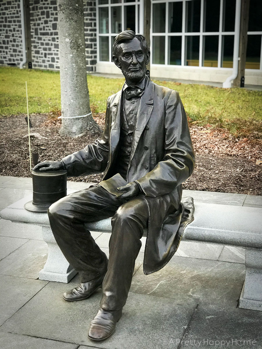 gettysburg national military park lincoln statue