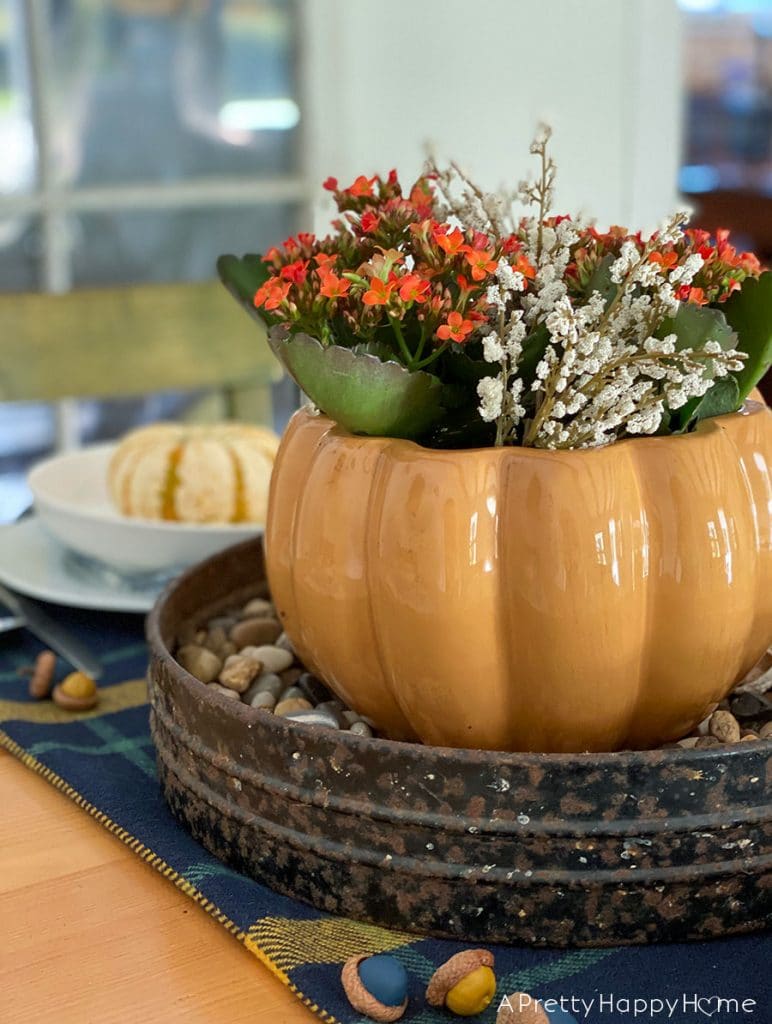 pumpkin shaped Soup Tureen Fall Centerpiece 13 diy fall decor ideas