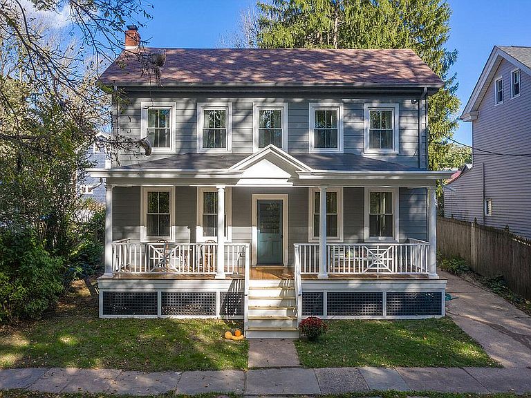 510 Railroad Ave via zillow