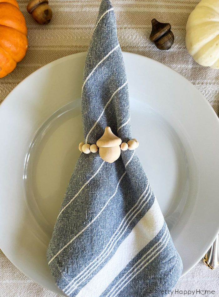 DIY wood acorn napkin ring how to make a wood bead and acorn napkin ring handmade gifts ideas