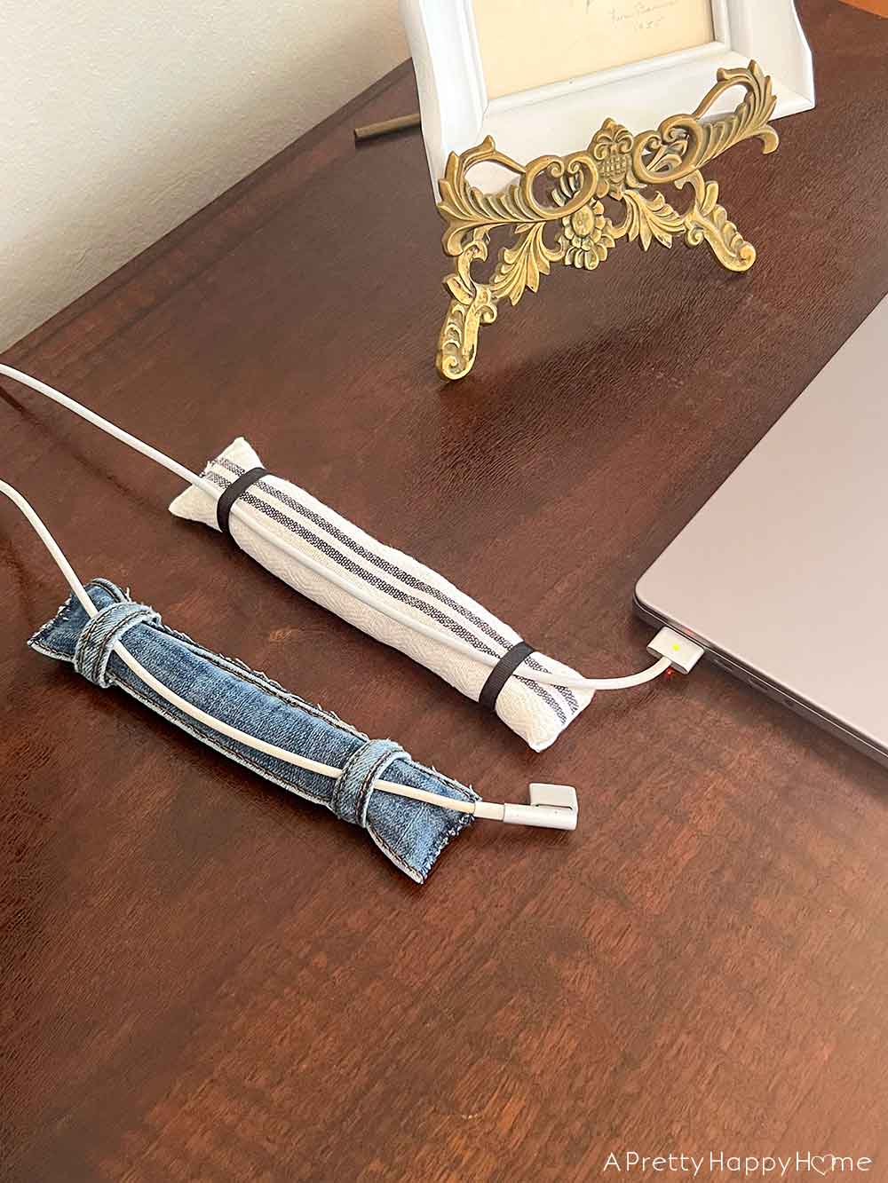 weighted cord keeper using fabric and dried rice handmade gifts ideas